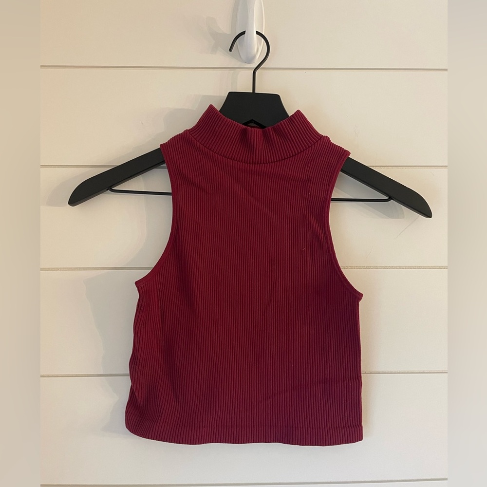 Dry Goods Women’s S/M Ribbed Mock Neck Crop Top